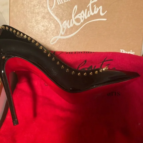 Christian Louboutin 35.5 - Picture 1 of 1